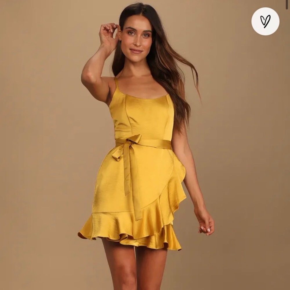 Lulus dress worn once mustard yellow, perfect condition